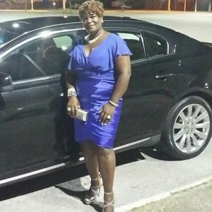 Meet your Posher, Gloria